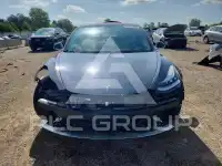 2018 Tesla Model 3 photo