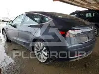 2018 Tesla Model 3 фото