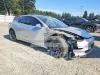 2018 Tesla Model 3 фото