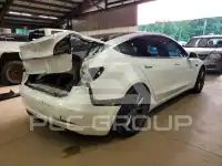 2018 Tesla Model 3 фото