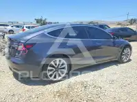 2018 Tesla Model 3 photo
