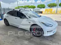 2018 Tesla Model 3 фото