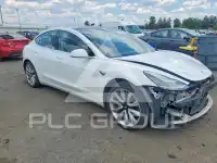 2018 Tesla Model 3 фото