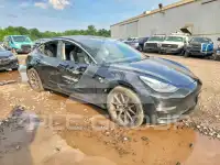 2018 Tesla Model 3 фото