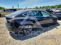 2018 Tesla Model 3 photo