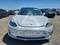 2018 Tesla Model 3 фото