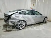 2018 Tesla Model 3 photo