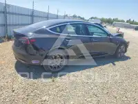 2018 Tesla Model 3 фото