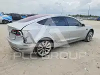 2018 Tesla Model 3 photo