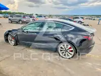 2018 Tesla Model 3 фото