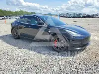 2018 Tesla Model 3 фото