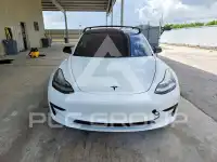 2018 Tesla Model 3 фото