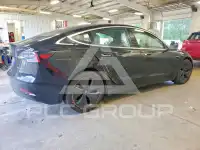 2018 Tesla Model 3 фото