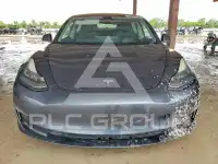 2018 Tesla Model 3 фото