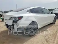2018 Tesla Model 3 фото