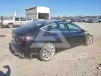 2018 Tesla Model 3 фото