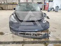 2018 Tesla Model 3 фото