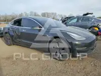 2018 Tesla Model 3 фото
