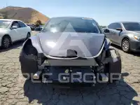 2018 Tesla Model 3 photo