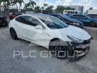 2018 Tesla Model 3 фото