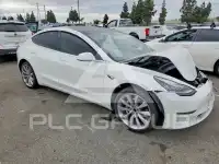 2018 Tesla Model 3 фото