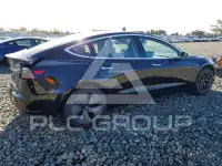 2018 Tesla Model 3 photo