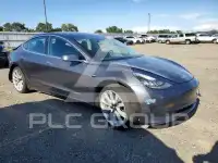 2018 Tesla Model 3 фото