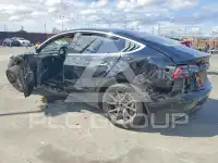 2018 Tesla Model 3 фото