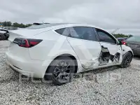 2018 Tesla Model 3 фото