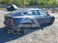2018 Tesla Model 3 фото