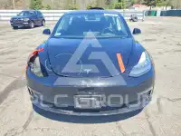 2018 Tesla Model 3 photo