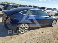 2018 Tesla Model 3 фото