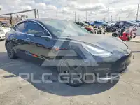 2018 Tesla Model 3 фото