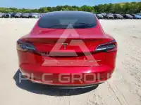 2018 Tesla Model 3 фото