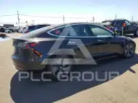 2018 Tesla Model 3 фото