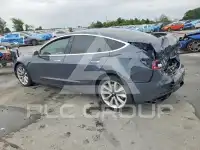 2018 Tesla Model 3 фото