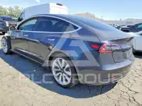 2018 Tesla Model 3 photo