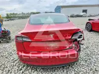 2018 Tesla Model 3 фото