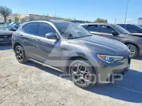 2018 Alfa Romeo Stelvio photo