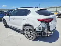 2018 Alfa Romeo Stelvio фото