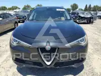 2018 Alfa Romeo Stelvio фото