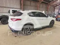 2018 Alfa Romeo Stelvio фото