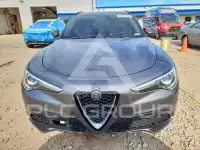 2018 Alfa Romeo Stelvio фото