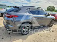 2018 Alfa Romeo Stelvio фото
