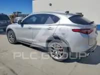 2018 Alfa Romeo Stelvio photo