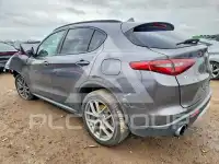2018 Alfa Romeo Stelvio фото