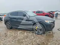 2018 Alfa Romeo Stelvio фото
