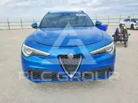 2018 Alfa Romeo Stelvio фото