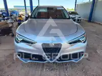 2018 Alfa Romeo Stelvio фото