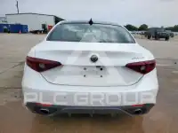 2018 Alfa Romeo Giulia photo